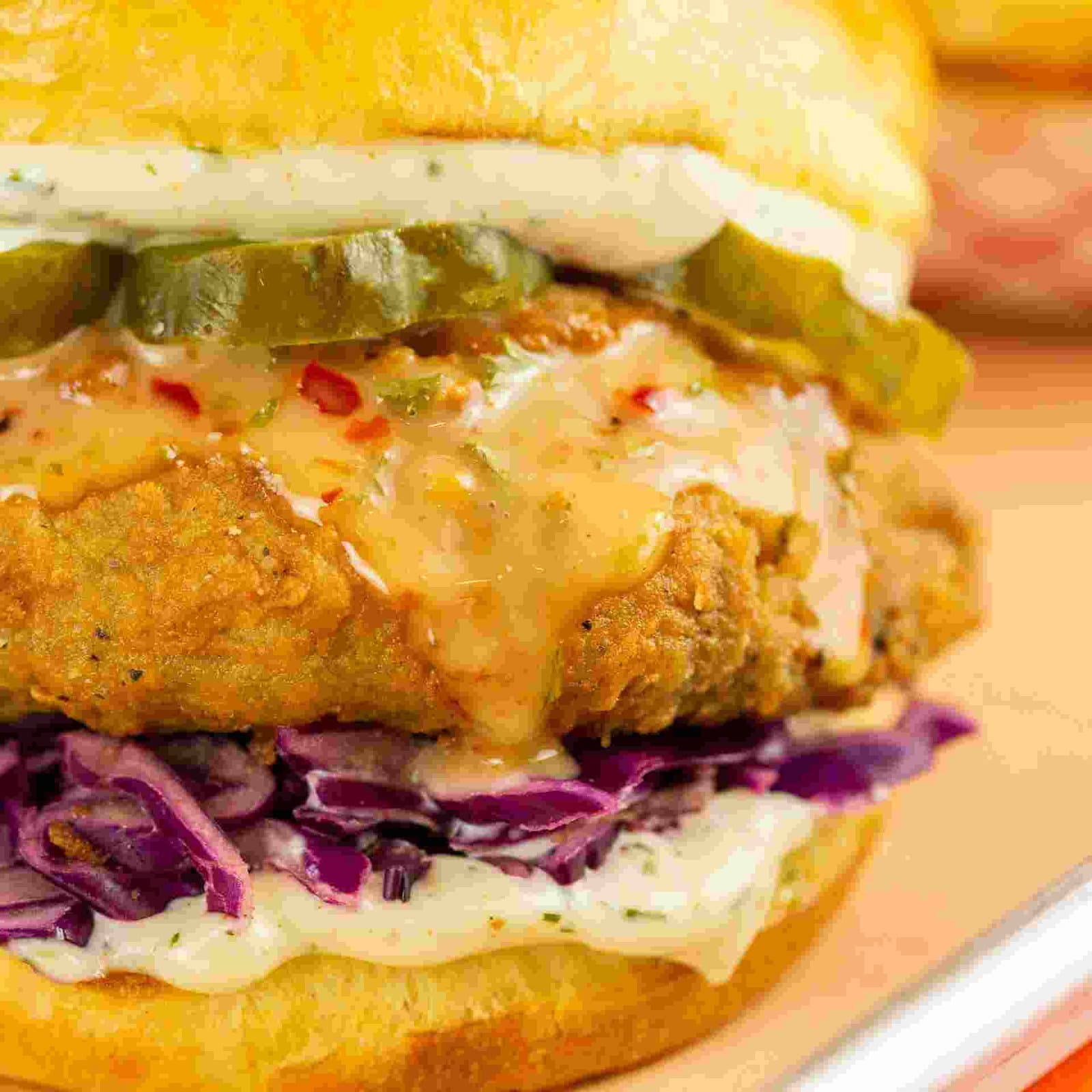 68c85009cdf16_ChickenSandwichCloseup